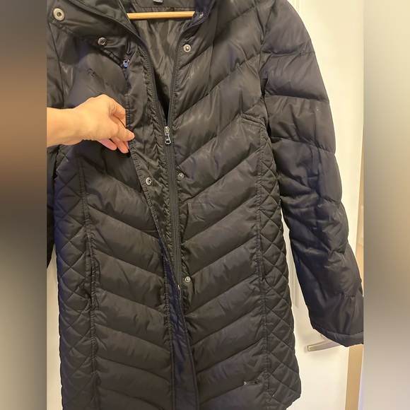 Kenneth Cole $298 down feather sz medium coat. Excellent condition. Warm & comfy - Picture 3 of 6